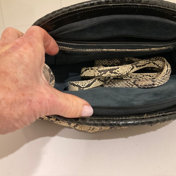 Leather clutch - Picture 2 of 2